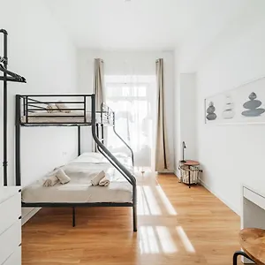 Modern Ostello