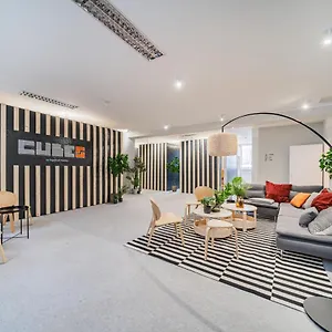 Cubes By Tegetthoff Hotel a capsule