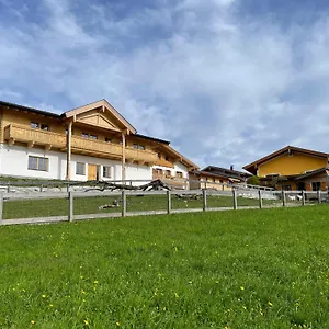 gut-mitterlehen.saalbachhinterglemmhotels.com/